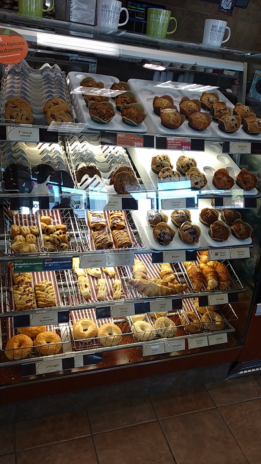 Tim Hortons | 11001 Boulevard Henri-Bourassa, Québec, QC G1G 3X4, Canada | Phone: (418) 622-9503