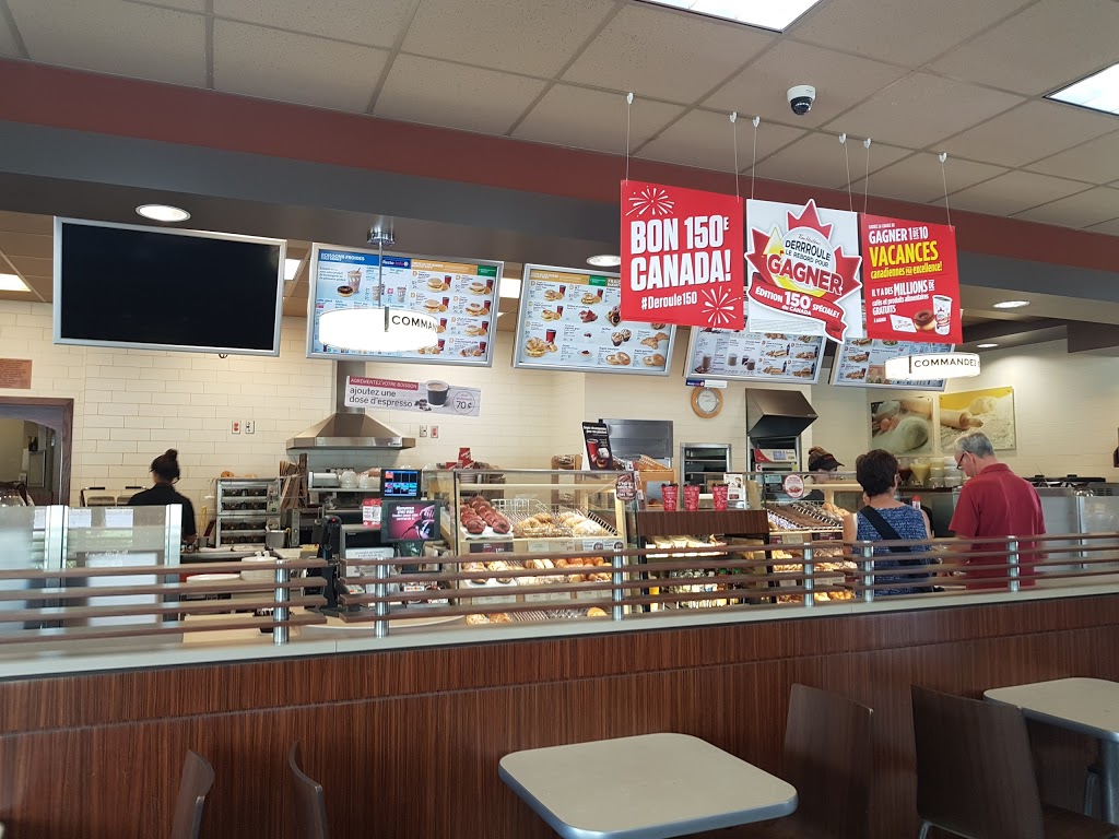 Tim Hortons | 190 Boulevard Armand-Frappier, Sainte-Julie, QC J3E 1Y2, Canada | Phone: (450) 922-6242