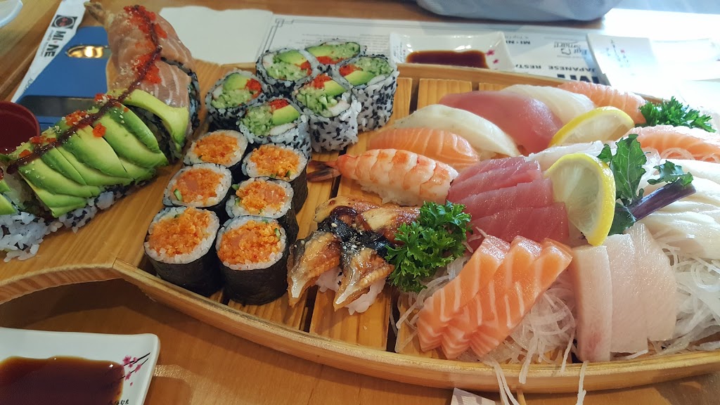 Mi•Ne Sushi | 325 Bremner Blvd, Toronto, ON M5V 3V3, Canada | Phone: (416) 623-1975