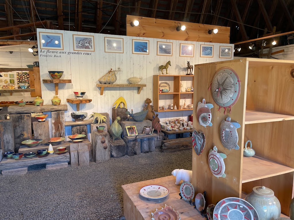 Pottery De Port-Au-Persil | 1001 Rue St Laurent, Saint-Siméon, QC G0T 1X0, Canada | Phone: (418) 638-2349