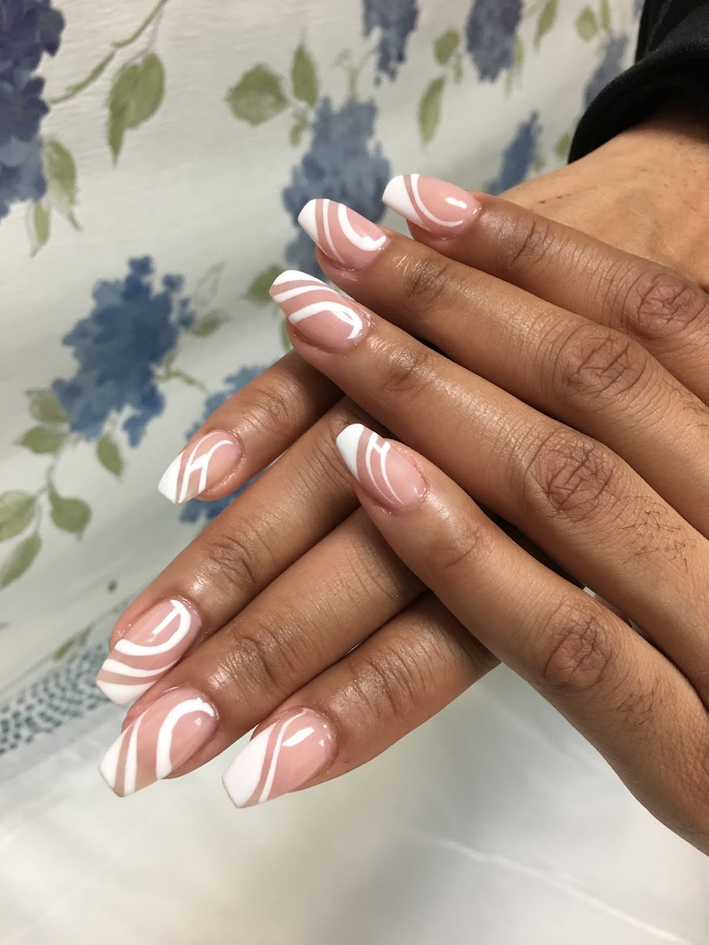 Sarah Nails And Spa | 2468 Eglinton Ave W, York, ON M6M 5E2, Canada | Phone: (416) 652-8899