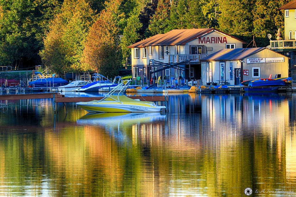 Sauble River Marina & Lodge Resort | 18 Marina Ave, Sauble Beach, ON N0H 2G0, Canada | Phone: (519) 422-1762