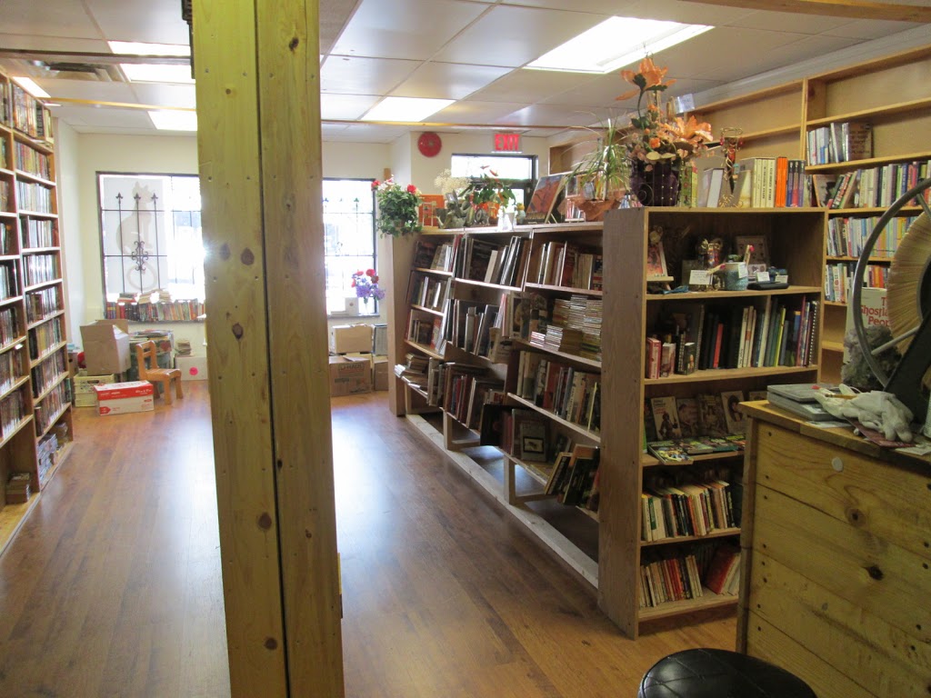 Renaissance Books | 712 12th St unit b, New Westminster, BC V3M 4J6, Canada | Phone: (604) 525-4566