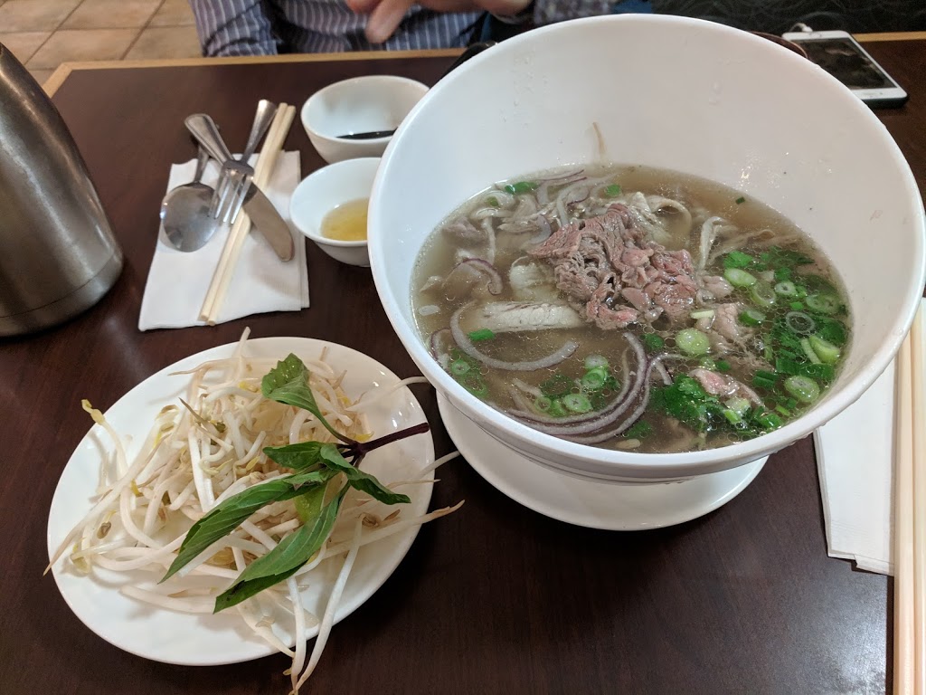 Angus Pho Markham | 3229 York Regional Rd 7 e3, Markham, ON L6G 0A5, Canada | Phone: (905) 604-7077