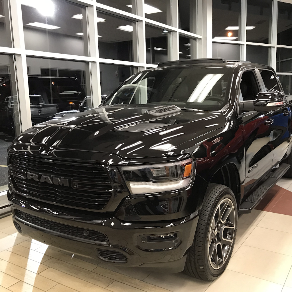 Dodge Chrysler Jeep Ram De Saint-Basile | 225 Boul Sir-Wilfrid-Laurier, Saint-Basile-le-Grand, QC J3N 1M2, Canada | Phone: (450) 653-0114