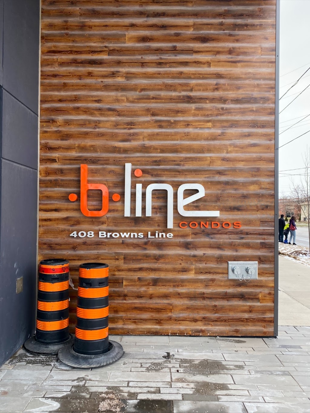 B Line Condos | 408 Browns Line, Etobicoke, ON M8W 3T9, Canada | Phone: (416) 801-4780