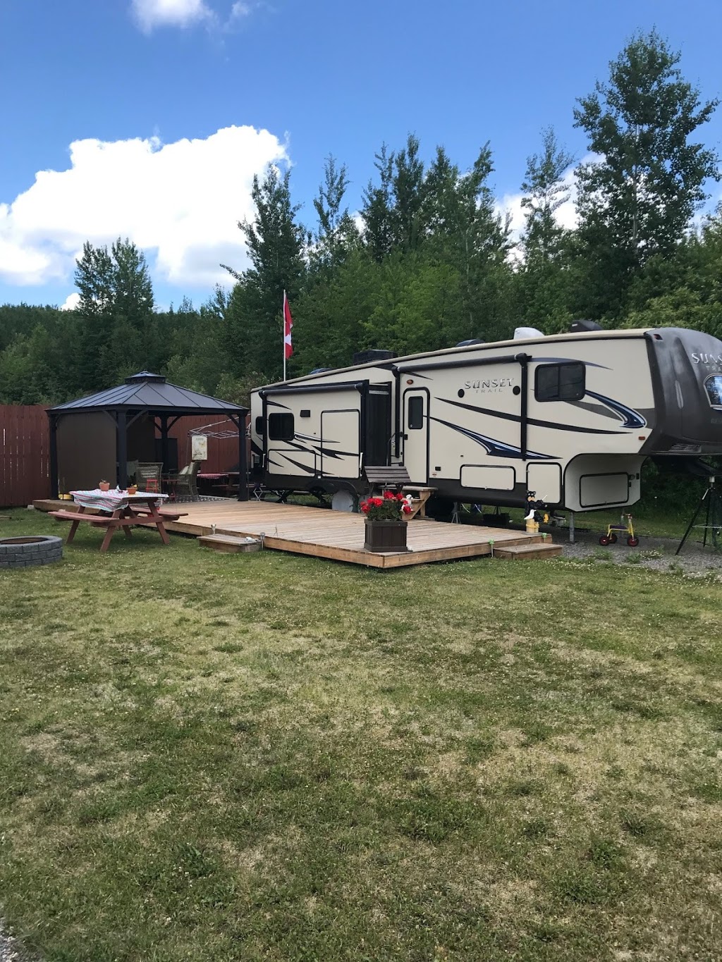 Thunder Bay KOA Holiday | 162 Spruce River Rd, Shuniah, ON P7A 0N6, Canada | Phone: (807) 683-6221