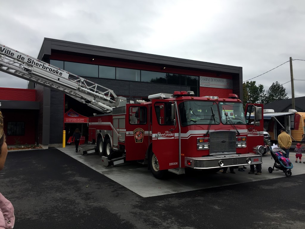 Caserne de pompiers Lennoxville | 3175 Rue College, Sherbrooke, QC J1M 0E7, Canada | Phone: (819) 823-8000