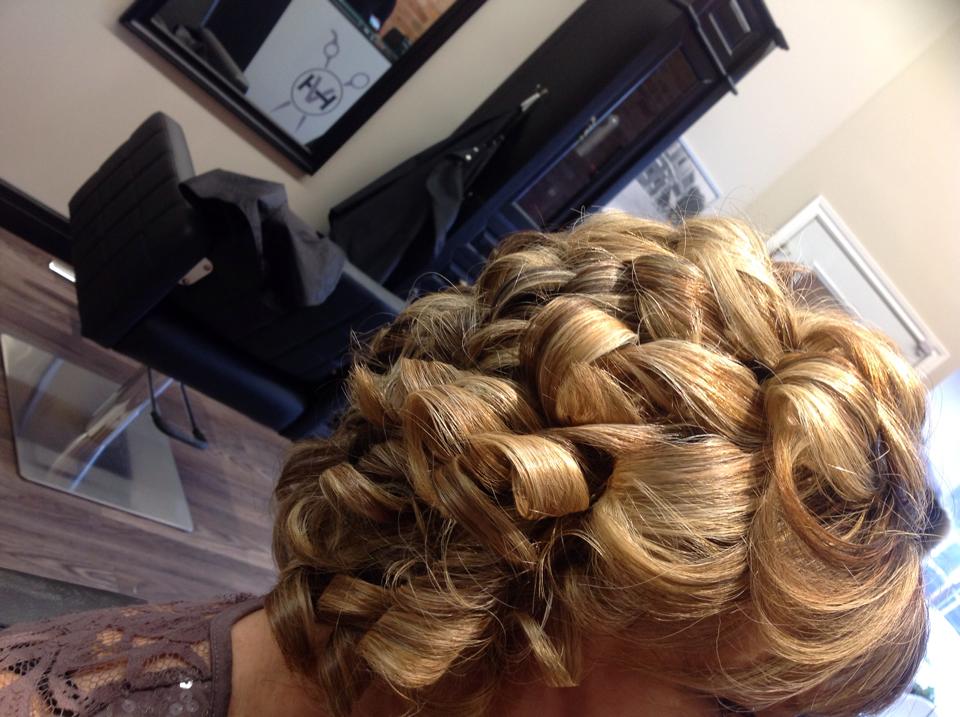 Village Hair Studio | 4 Main St S, Saint George, ON N0E 1N0, Canada | Phone: (519) 414-1100