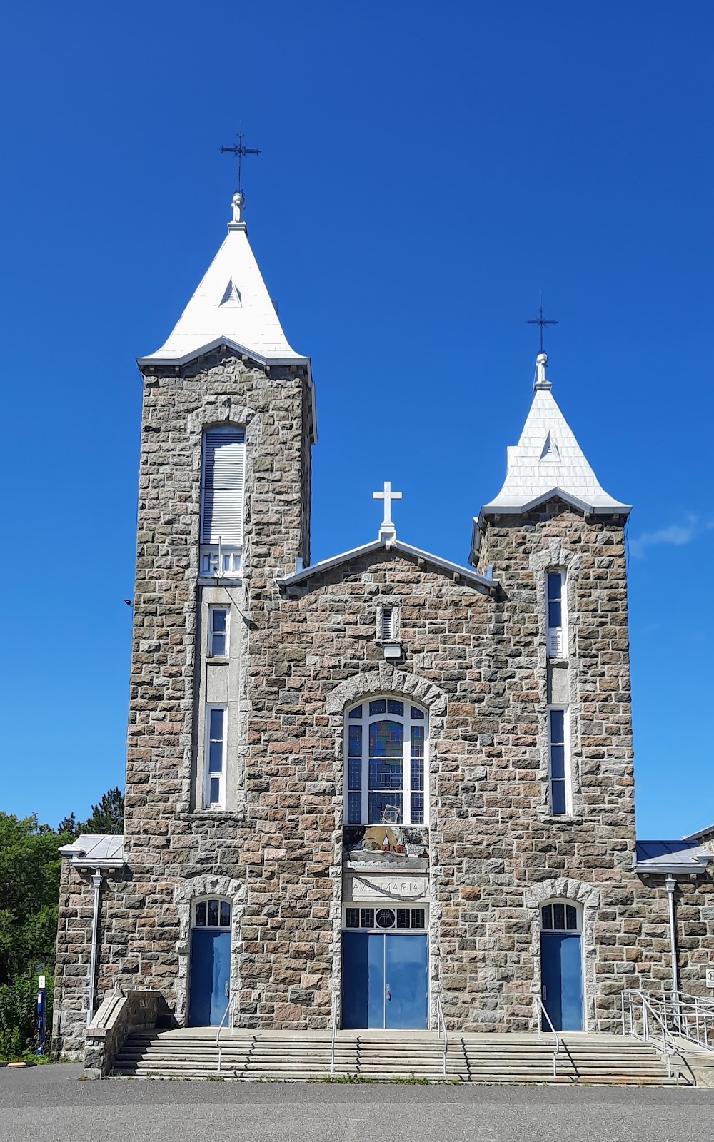 Église catholique Marie-Médiatrice dEstcourt | 1250 Chem. Guérette, Pohénégamook, QC G0L 1B0, Canada | Phone: (418) 862-2805 ext. 360