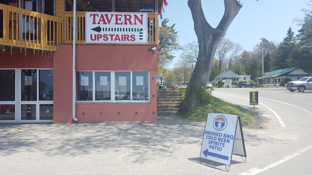 Balm Beach Bar & Smokehouse | 1 Tiny Beaches Rd N, Tiny, ON L0L 2J0, Canada | Phone: (705) 956-1234