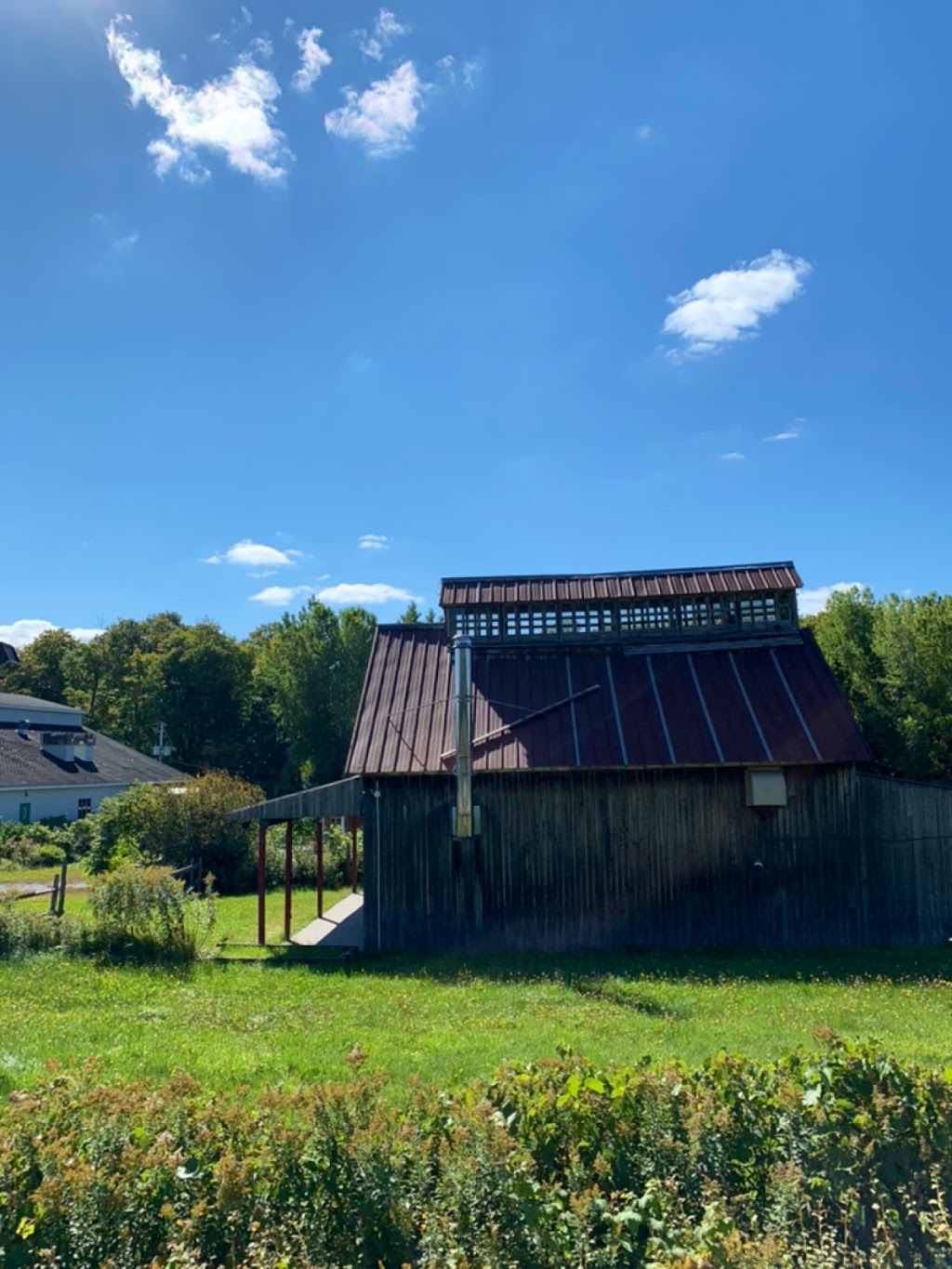 Les Quatre Feuilles | 360 Rang de la Montagne, Rougemont, QC J0L 1M0, Canada | Phone: (450) 469-3888