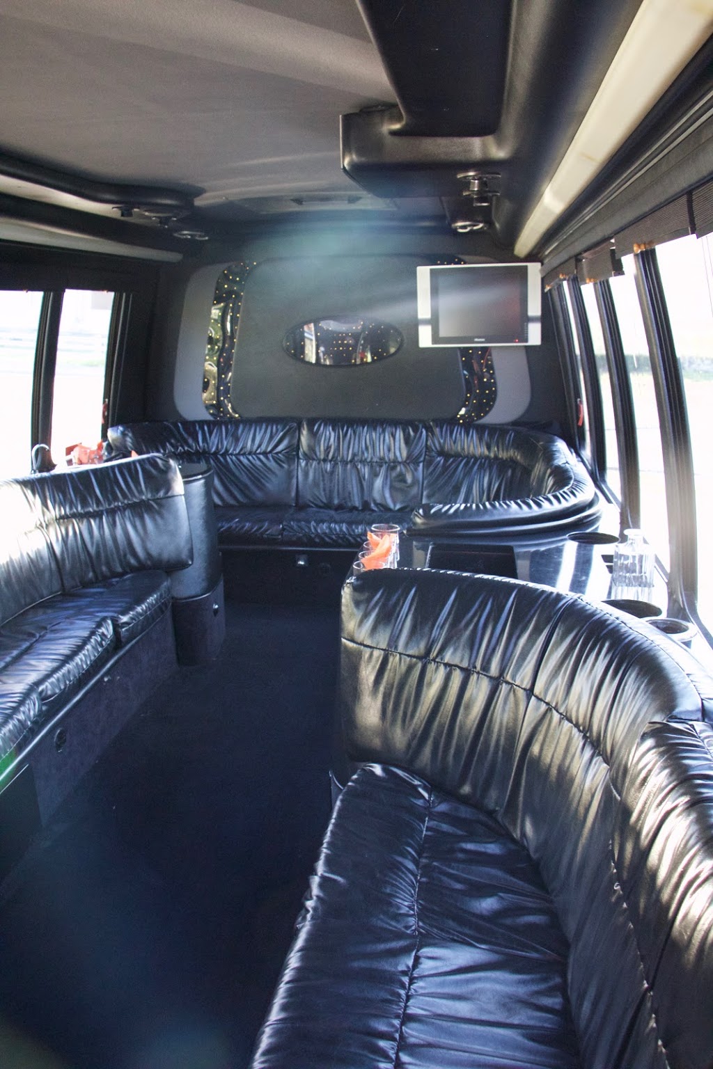 South Okanagan Limousine & Tours. | 5203 BC-97, Osoyoos, BC V0H 1V0, Canada | Phone: (250) 498-2221