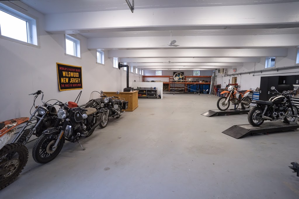 Garage Sheriff | 31 Chemin Cameron, Bolton-Est, QC J0E 1G0, Canada | Phone: (450) 530-4044