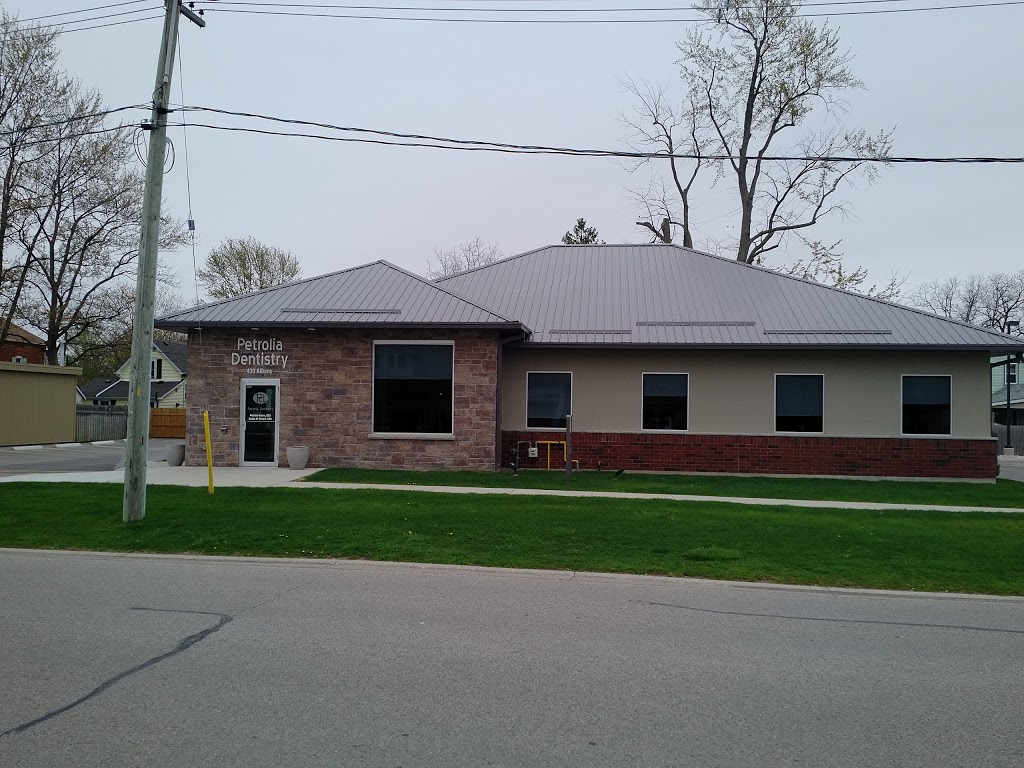 Petrolia Dentistry | 430 Albany St, Petrolia, ON N0N 1R0, Canada | Phone: (519) 882-0520