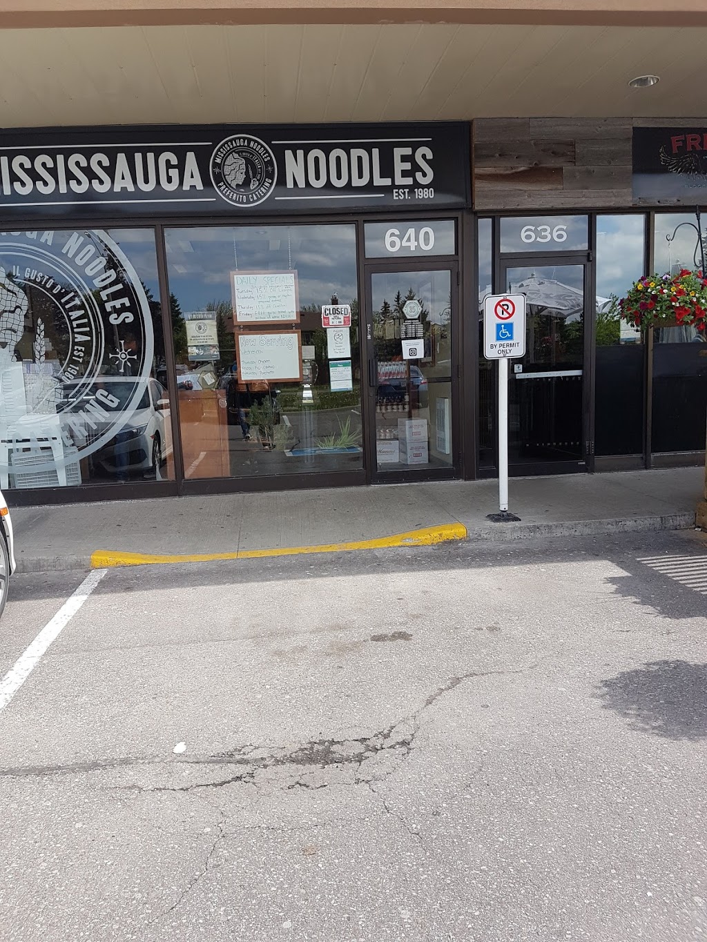 Mississauga Noodles | 640 Bloor St, Mississauga, ON L5A 3V9, Canada | Phone: (905) 273-3064