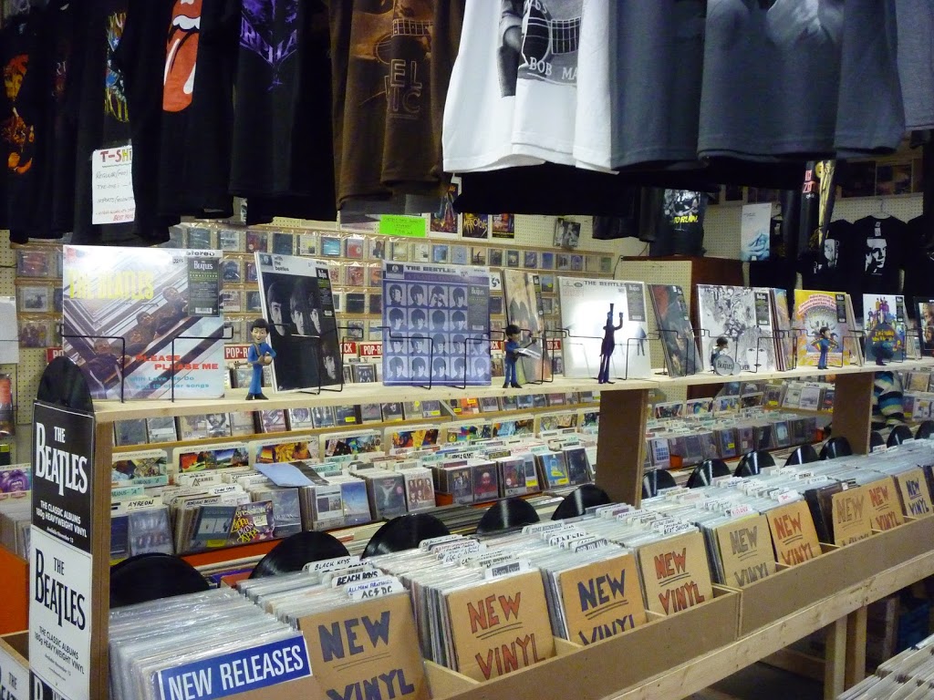 Records On Wheels | 34 King St E, Dundas, ON L9H 1B8, Canada | Phone: (905) 627-7706