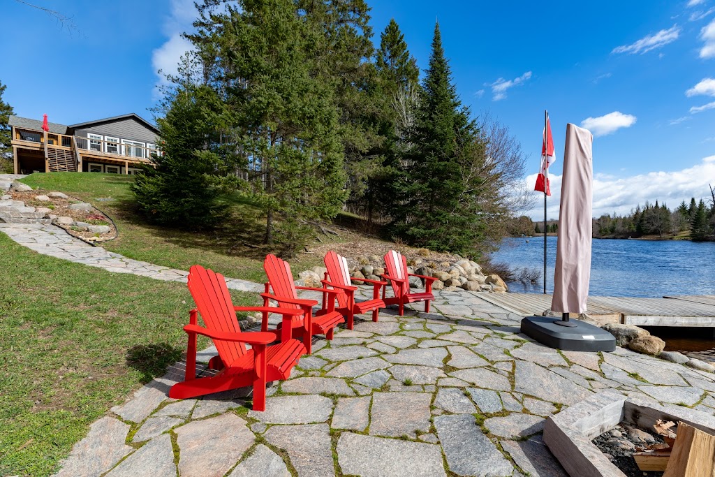 Tall Pines LakeHouse | 591 Centre Rd, McKellar, ON P2A 0B4, Canada | Phone: (416) 303-4663