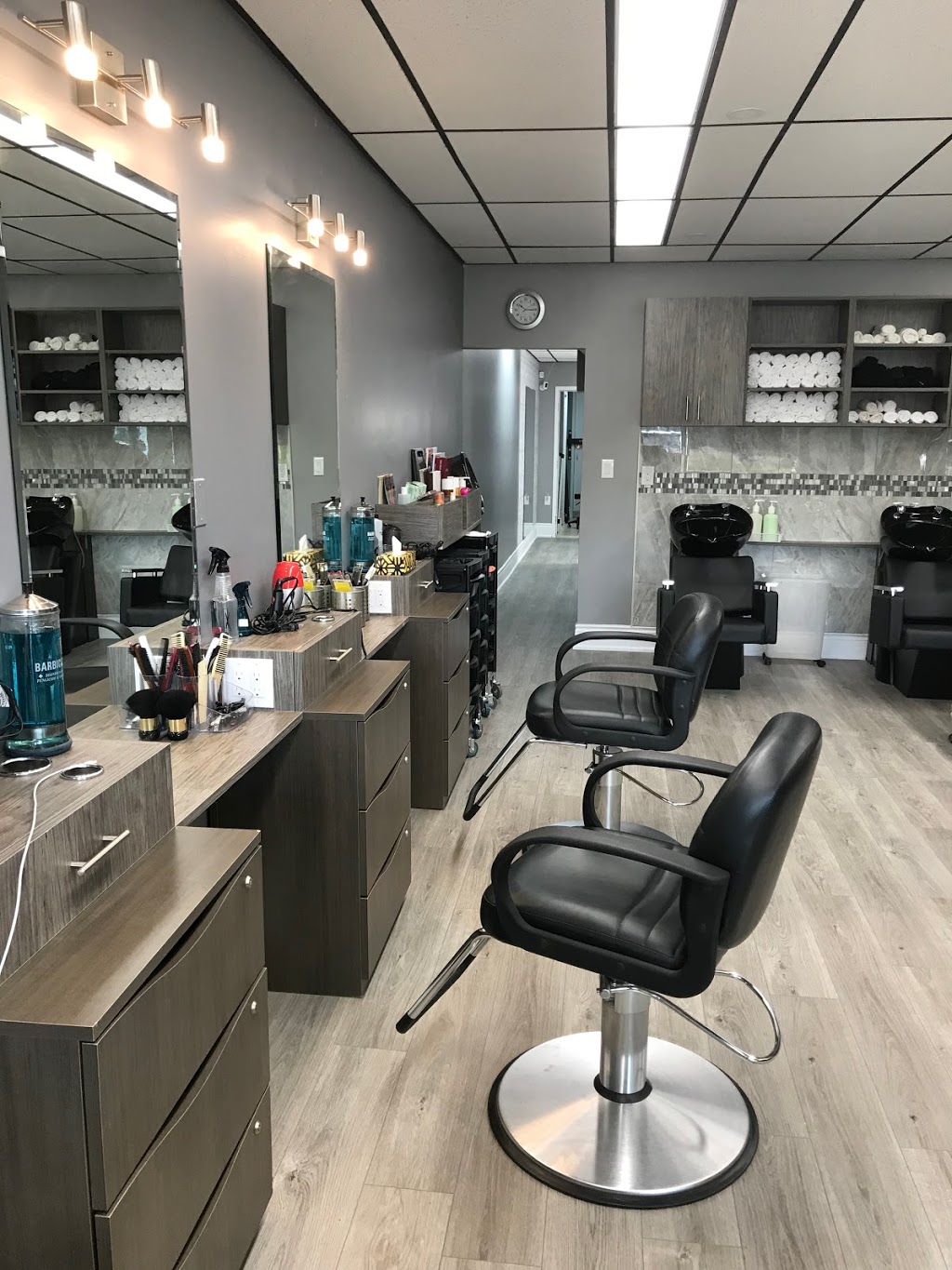 Shears Studio n Spa | 210 Samuelson St Unit C, Cambridge, ON N1R 1K6, Canada | Phone: (226) 566-9707