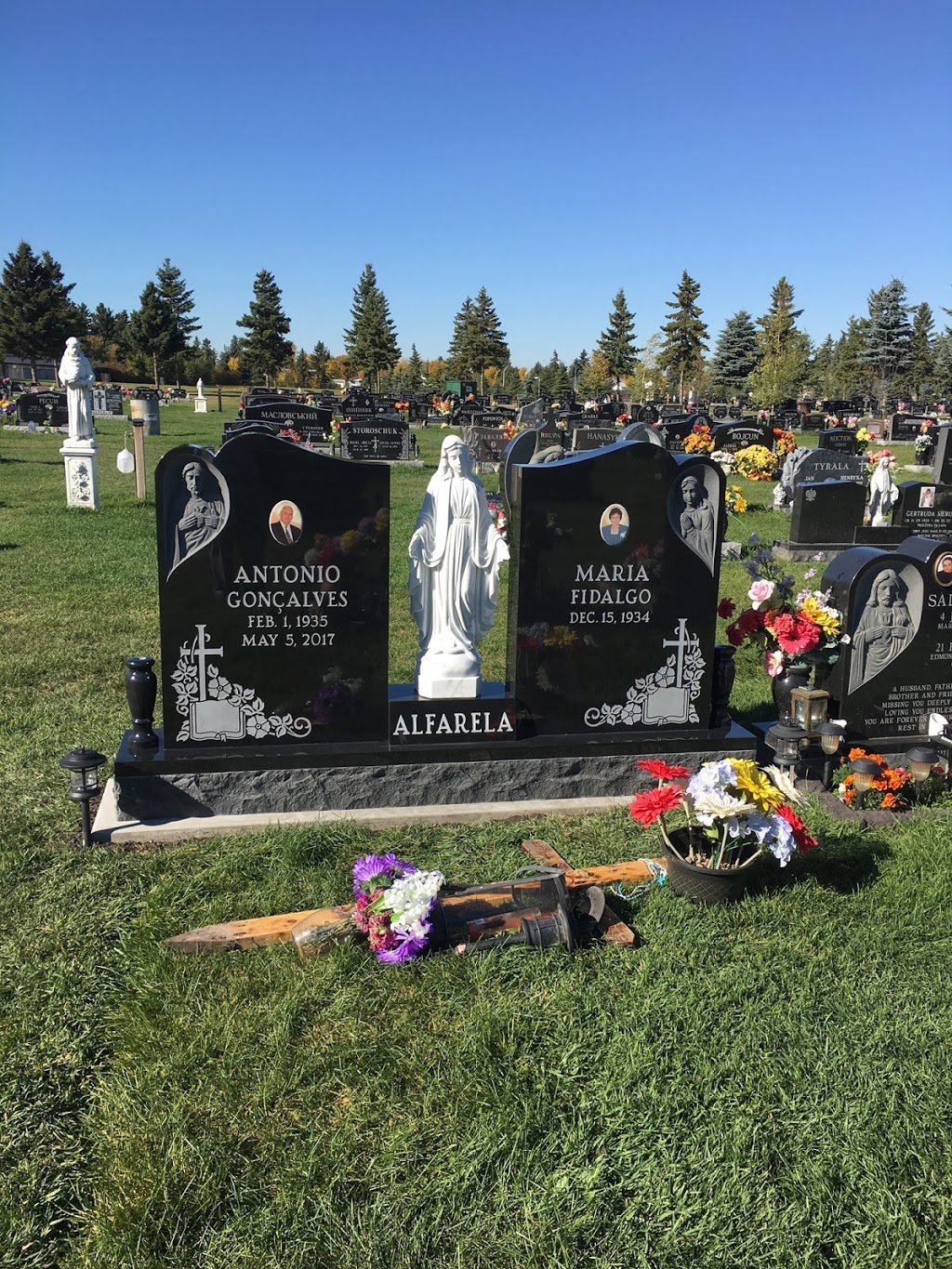 St Michaels Cemetery Office | 13819 82 St NW, Edmonton, AB T5C 3R2, Canada | Phone: (780) 424-5493