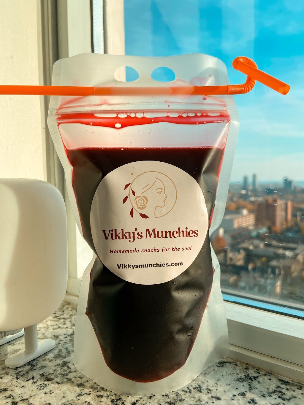 Vikky’s Munchies | 520 White Alder Ave, Gloucester, ON K1T 0G4, Canada | Phone: (647) 313-9712