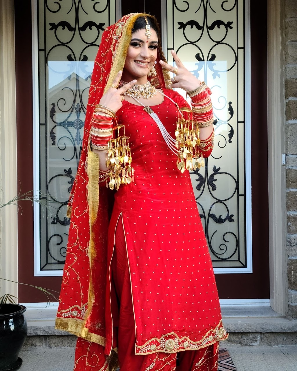 Bridal Makeup & Henna Artist | 6 YELLOW BRIAR LANE, Caledon, ON L7C 2C7, Canada | Phone: (647) 917-8294