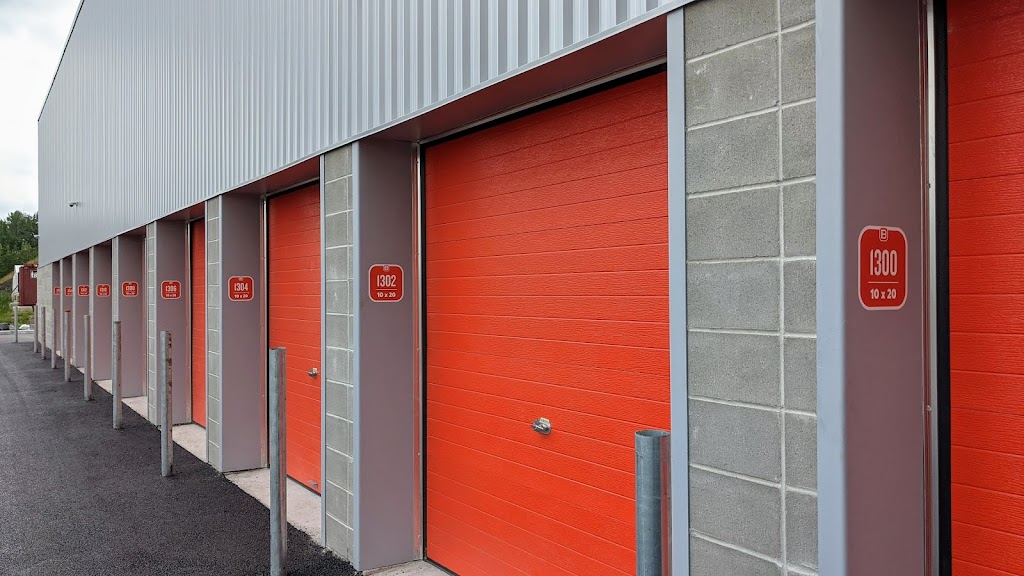 Entreposage Montréal Mini-Storage - Saint-Jérôme (Baron) | 830 Rue Baron, Saint-Jérôme, QC J7Y 4E7, Canada | Phone: (438) 794-4656