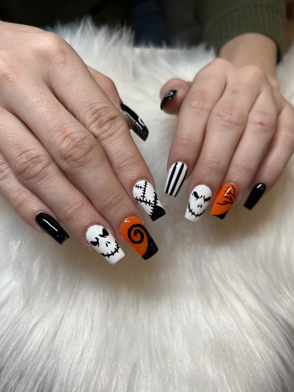 Bear Nails | 793 Bedford Hwy Unit 105, Bedford, NS B4A 1A4, Canada | Phone: (902) 818-3743