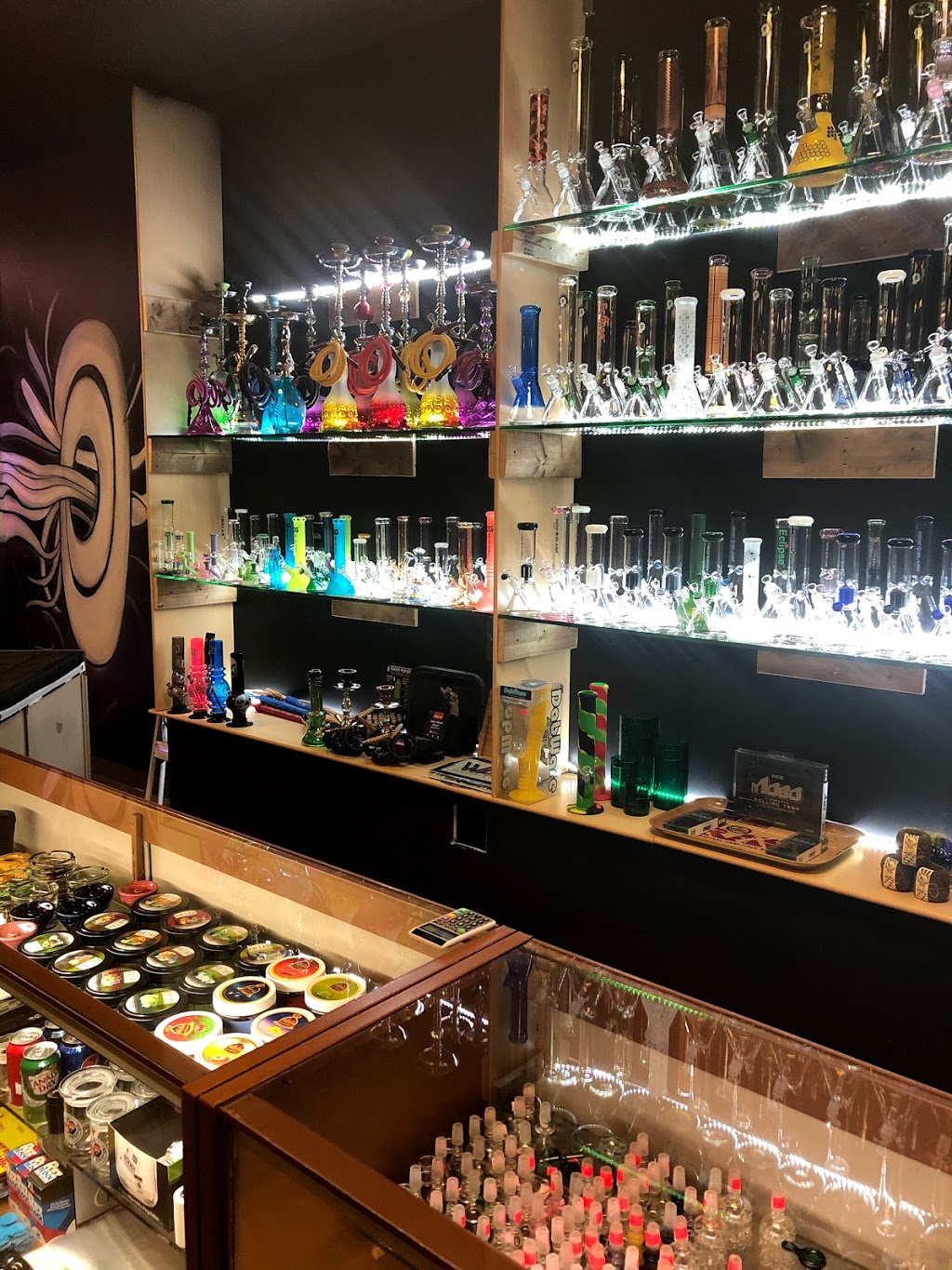 Your Highness Head Shop & Vape Shop Strathroy | 15 Front St W, Strathroy, ON N7G 1X5, Canada | Phone: (519) 205-2800