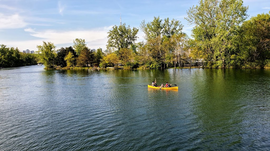 Toronto Island Marina | 1 Avenue of the Island, Toronto, ON M5J 2W2, Canada | Phone: (416) 203-1055