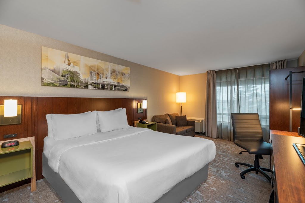 InnVest Hotels | 200 Bay St #2200, Toronto, ON M5J 2J1, Canada | Phone: (416) 607-7100