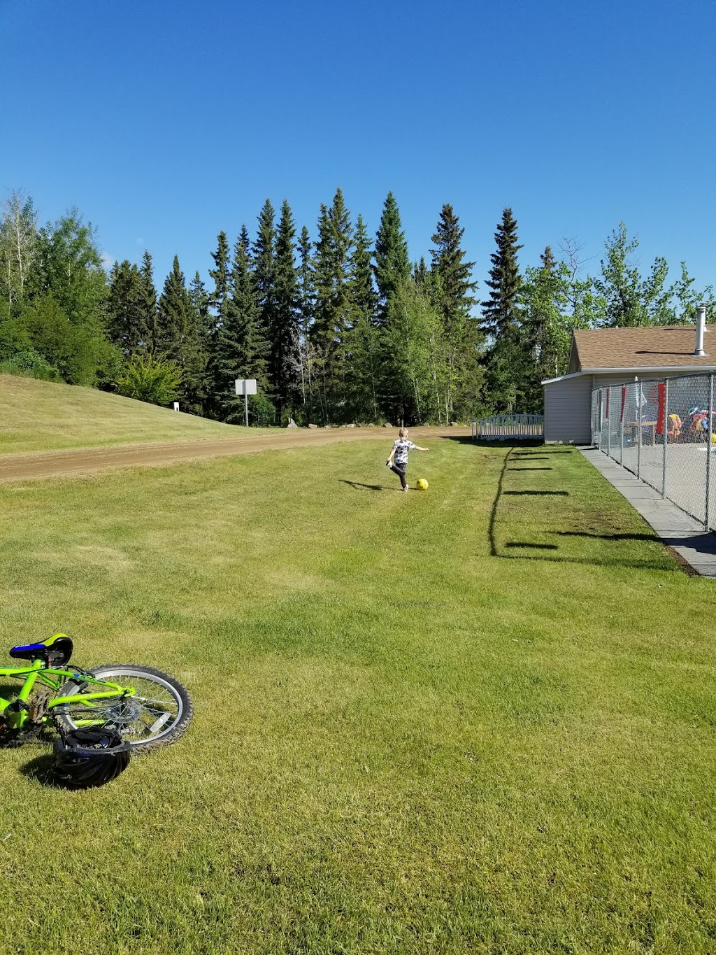 Lindbrook Star Gazer Campground & RV Park | near, 51123 Range Rd 200, Tofield, AB T0B 4J1, Canada | Phone: (780) 662-4439