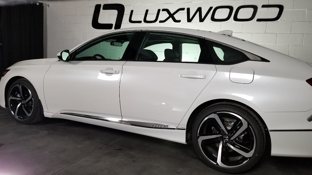 Luxwood Auto Trim Design Inc | 7950 Rue Alfred, Anjou, QC H1J 1J1, Canada | Phone: (514) 324-3274