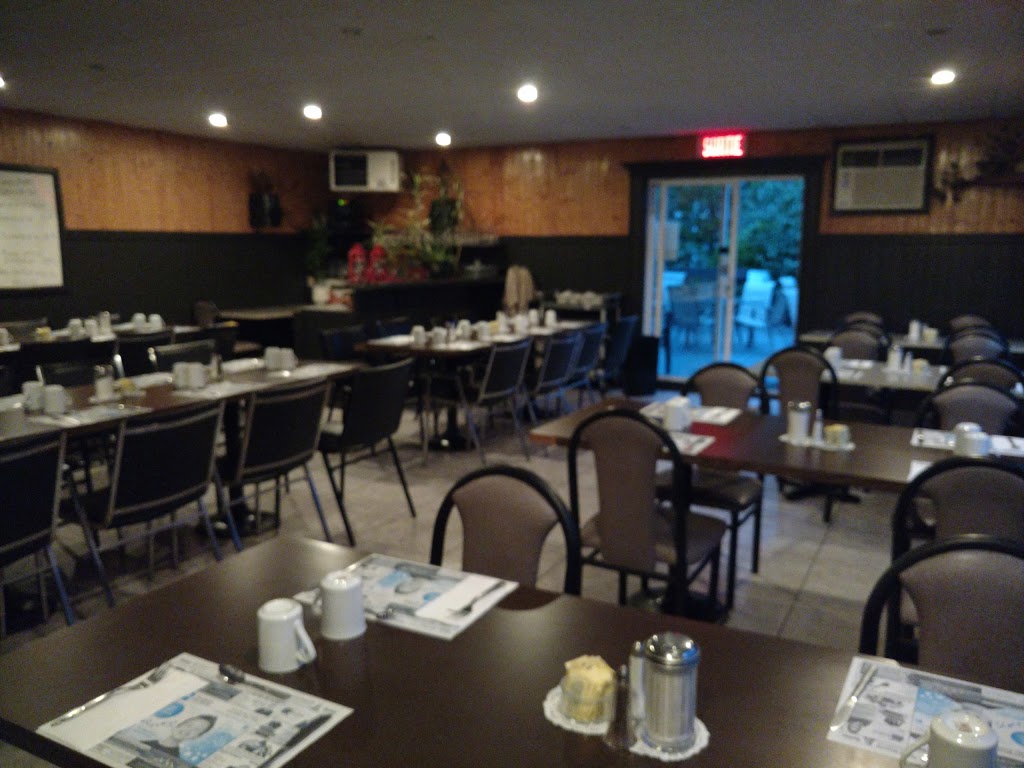 Restaurant LApéro | 3 Chemin des Trois Lacs, Asbestos, QC J1T 3T2, Canada | Phone: (819) 879-7000