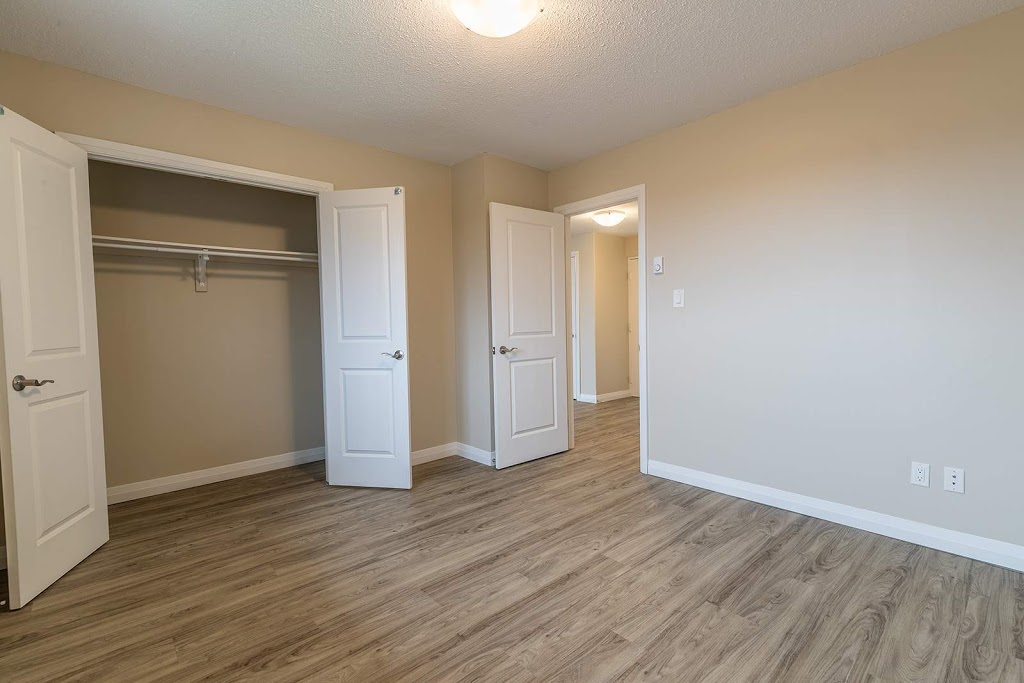 Westgate Village Apartment and Townhouse Rentals | 30 Bradmon Dr, St. Catharines, ON L2M 6T7, Canada | Phone: (905) 371-1201