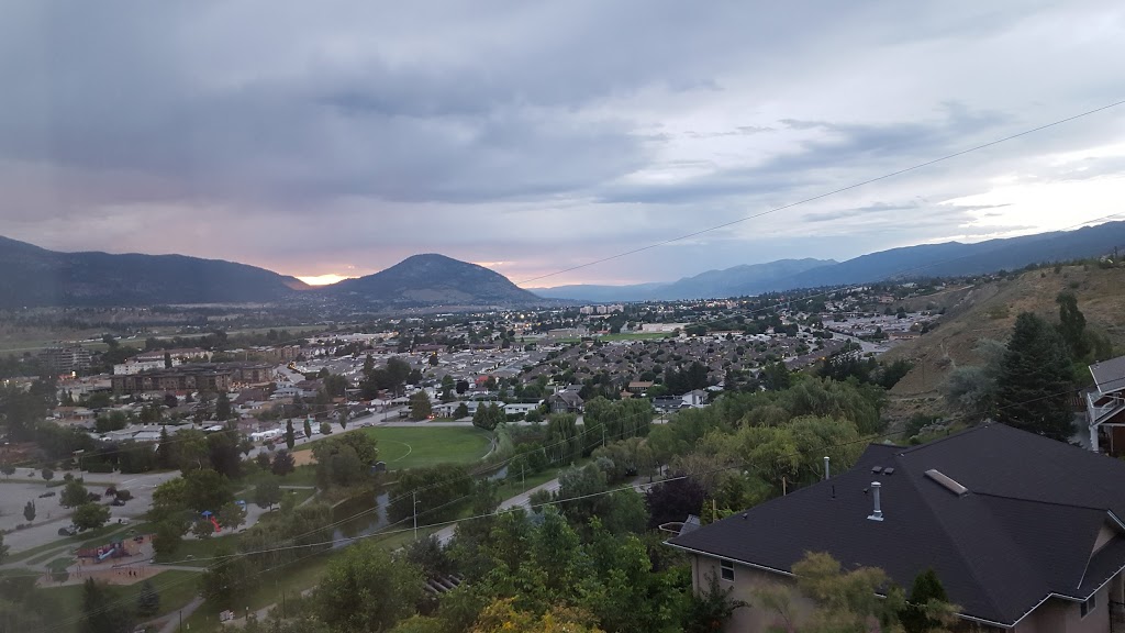 Above the Beach Bed and Breakfast | 102 Spruce Pl, Penticton, BC V2A 8V9, Canada | Phone: (888) 493-7829