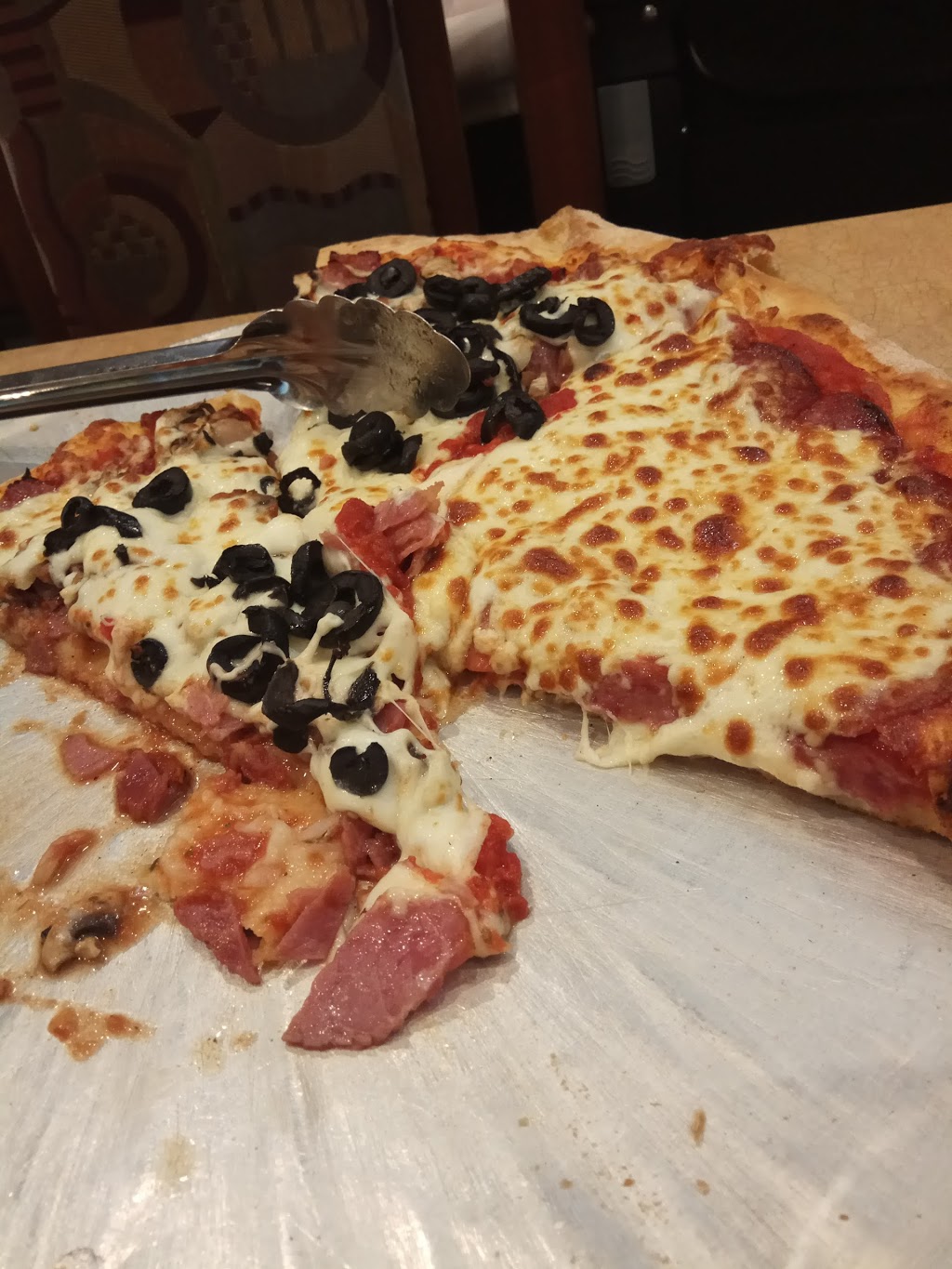 Pizzarata | 8078 Boulevard Lévesque E, Laval, QC H7A 3W5, Canada | Phone: (450) 665-6744