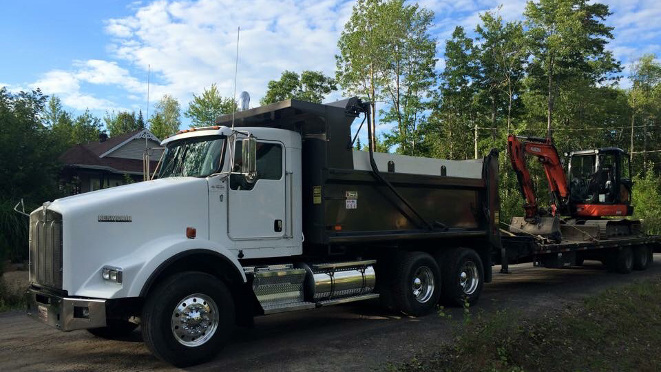 Excavation Luc Beauséjour Inc | 1270 Rue Charbonneau, Sainte-Sophie, QC J5J 2G9, Canada | Phone: (450) 504-8855