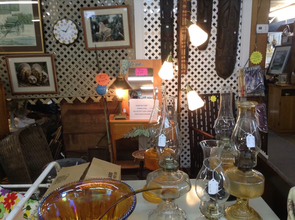 Meyersburg Flea Market & Antiques | 5082 County Rd 30, Campbellford, ON K0L 1L0, Canada | Phone: (705) 653-3979