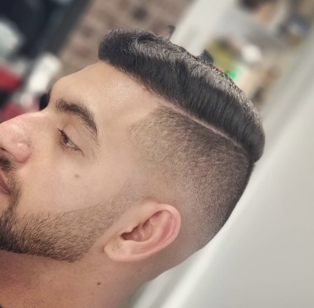 5th Avenue Barbershop & Salon | 516 1 St W, Cochrane, AB T4C 1Z7, Canada | Phone: (403) 981-4444