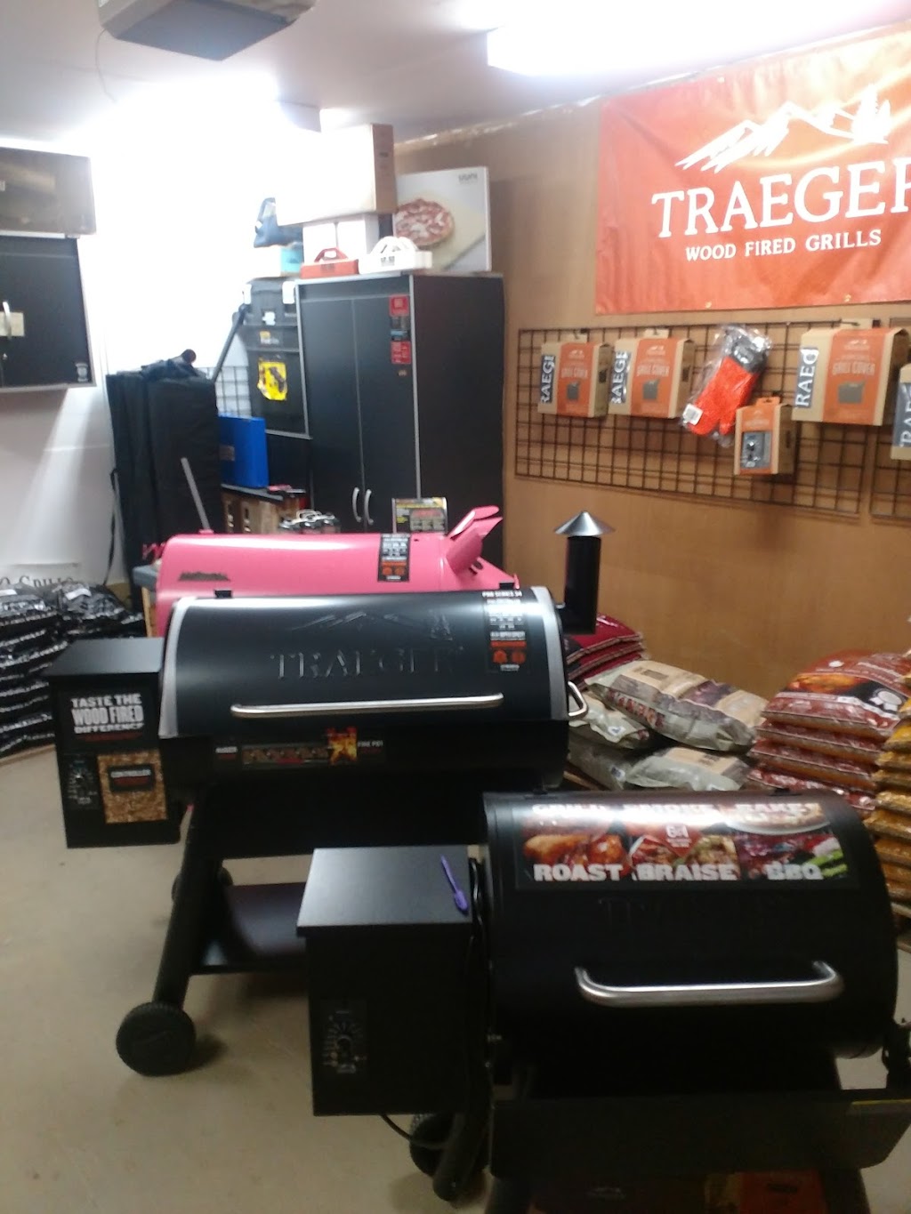 KAMPSITE BBQ GRILLS | 1794 Feedham Ave, Kelowna, BC V1P 1L3, Canada | Phone: (778) 821-1300