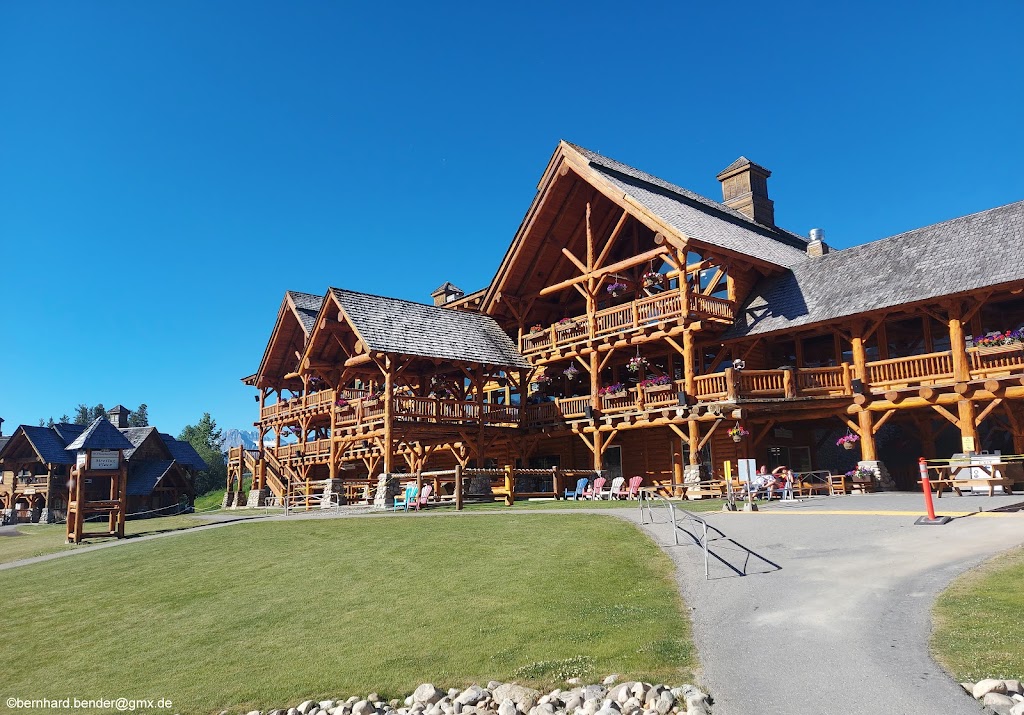 Lake Louise Ski Resort & Summer Gondola | 1 Whitehorn Rd, Lake Louise, AB T0L 1E0, Canada | Phone: (403) 522-3555