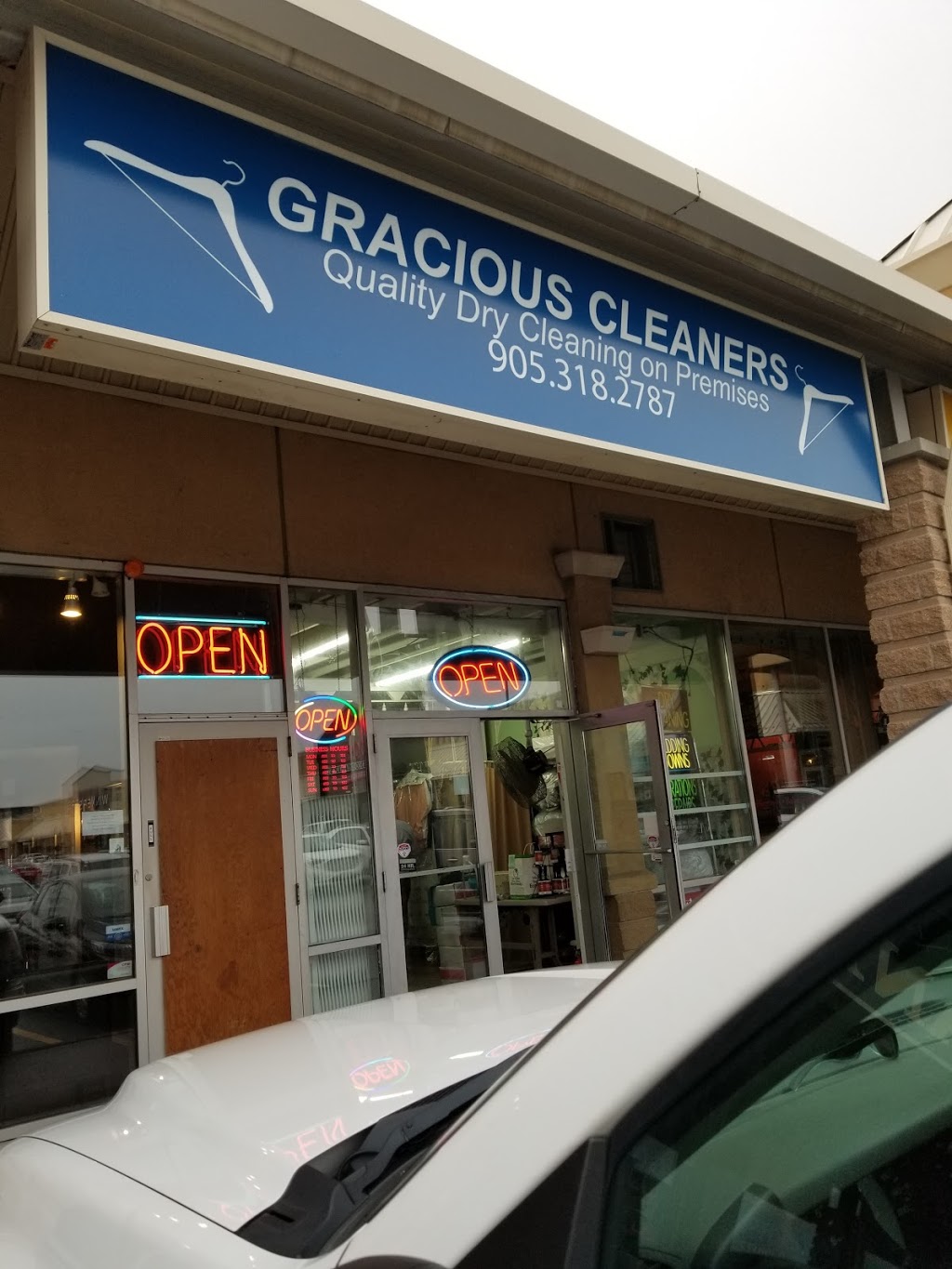 Gracious Cleaners | 1508 Upper James St Unit 4, Hamilton, ON L9B 1K3, Canada | Phone: (905) 318-2787