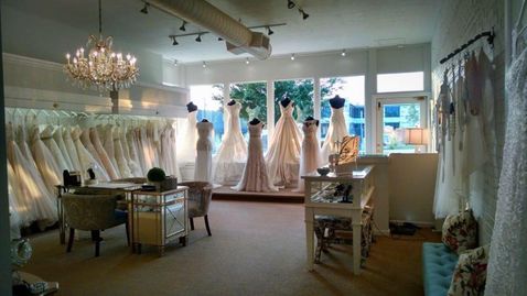 Toronto Classic Wedding Dresses Outlet | 2601 Matheson Blvd E #5, Mississauga, ON L4W 5A8, Canada | Phone: (905) 782-1954