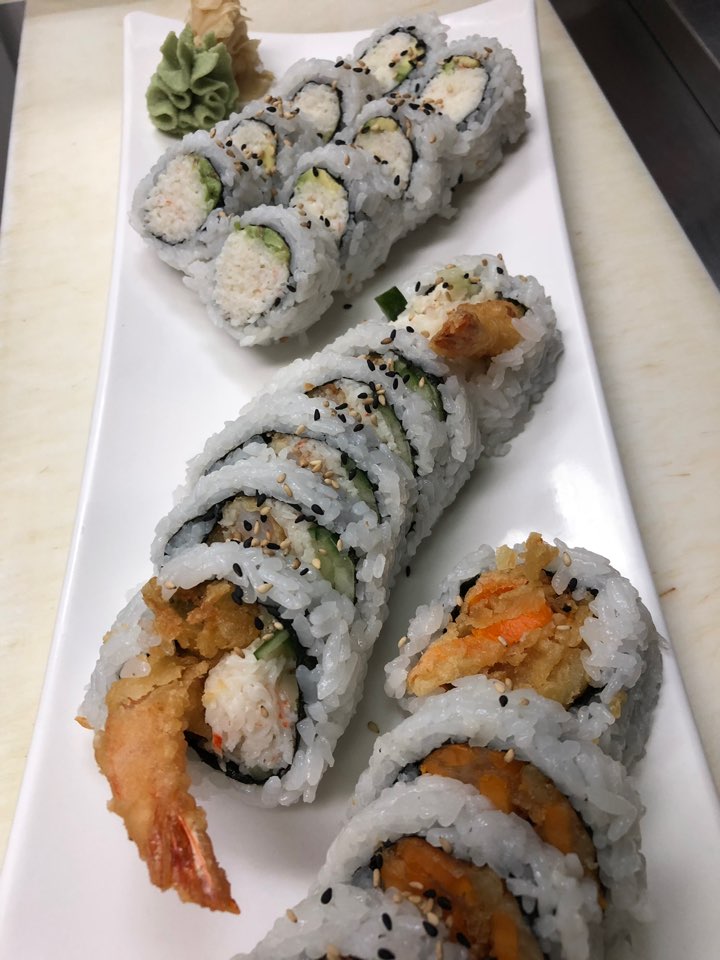 Sushi House Japanese Restaurant | 19178 Lougheed Hwy, Pitt Meadows, BC V3Y 2H6, Canada | Phone: (604) 465-0169