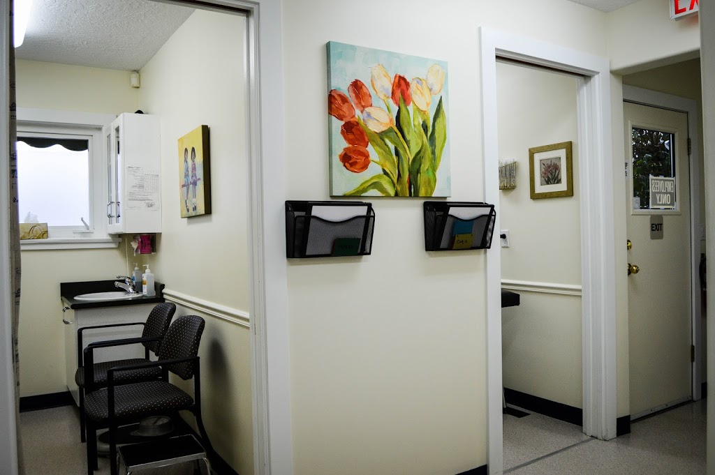 Central Saanich Medical Clinic | 1932 Mt Newton Cross Rd, Saanichton, BC V8M 2B1, Canada | Phone: (250) 652-2041