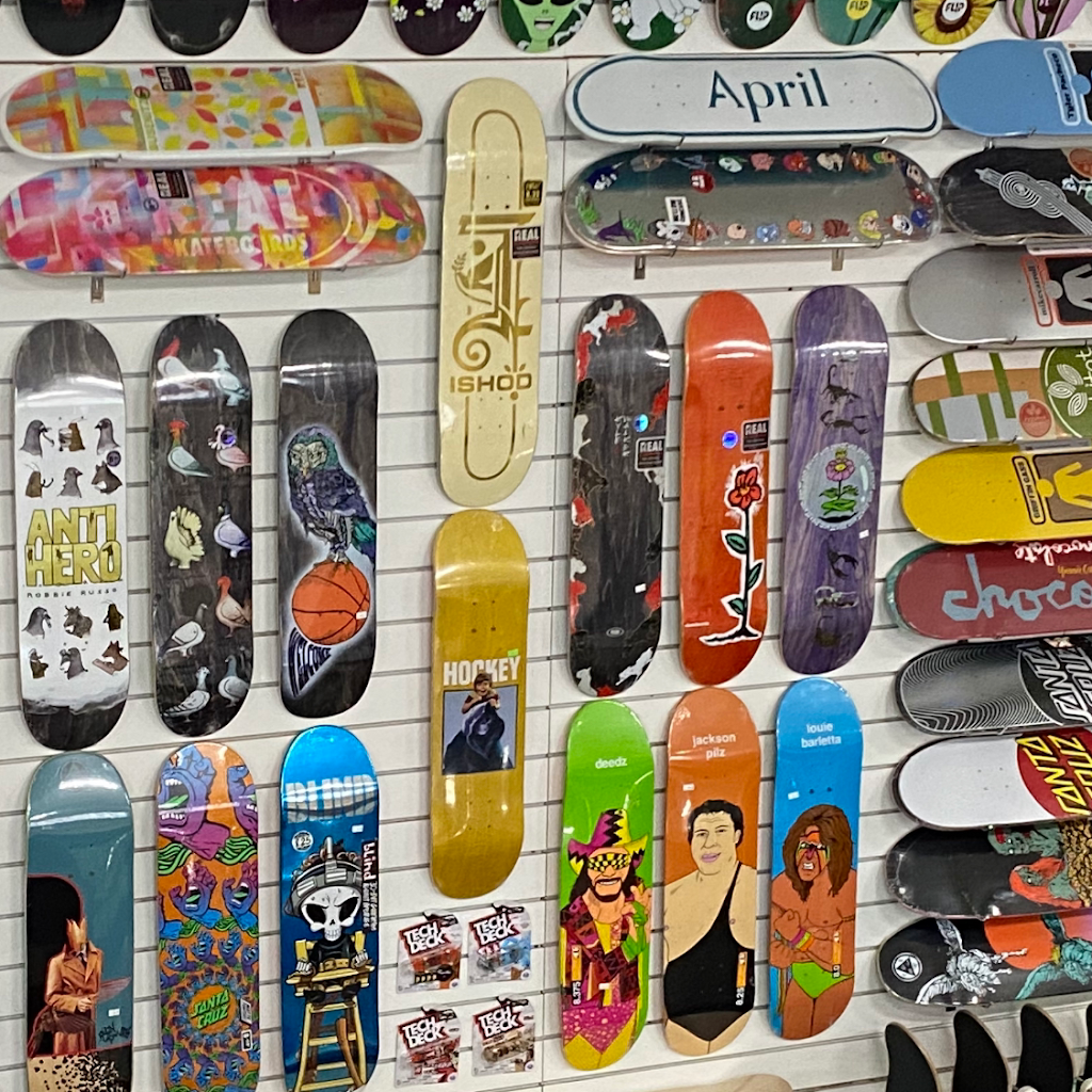 One Love Skateboard Shop & Indoor Skatepark | 10681 King George Blvd, Surrey, BC V3T 2X6, Canada | Phone: (604) 498-3892