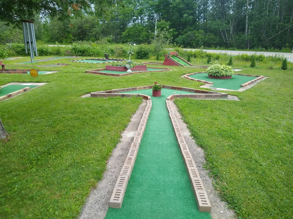 Gypsy Mini Golf | 11463 Nova Scotia Trunk 3, Lunenburg, NS B0J 2C0, Canada | Phone: (902) 521-0102