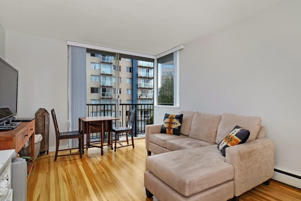 The Breakers Rental Apartment | 1952 Comox St, Vancouver, BC V6G 1R5, Canada | Phone: (604) 428-0372