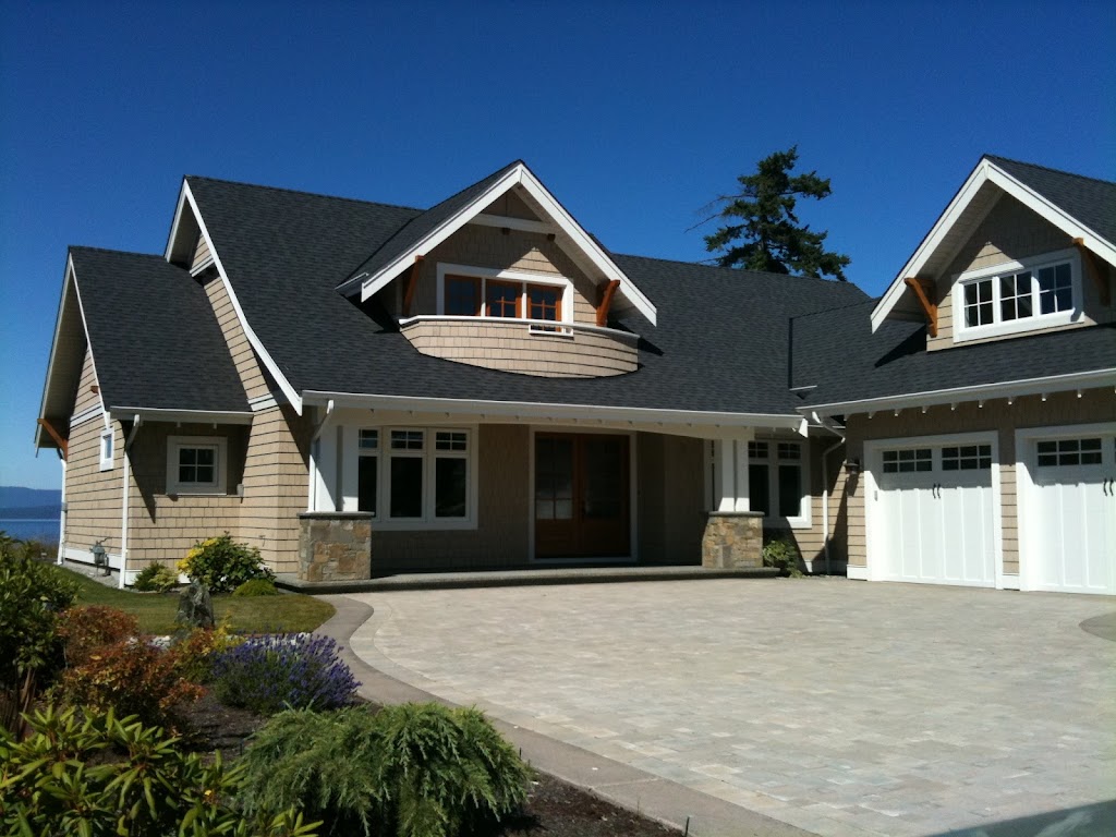 Beach Front Gutters | 210 Valdez Ave, Qualicum Beach, BC V9K 1R8, Canada | Phone: (250) 954-7941